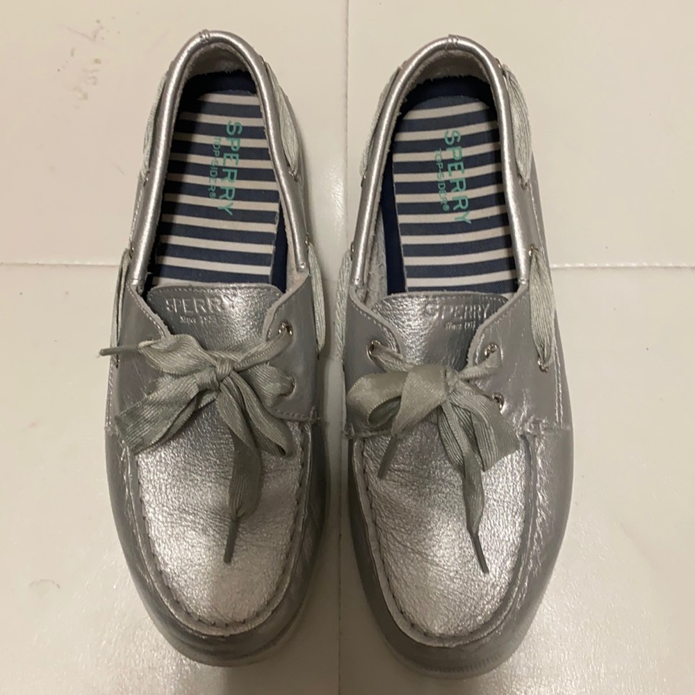 Speedy top side shoes